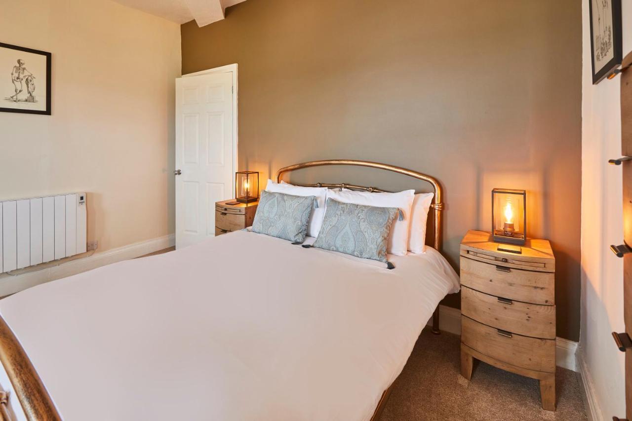 Host & Stay - The Garret Suite Whitby Eksteriør billede