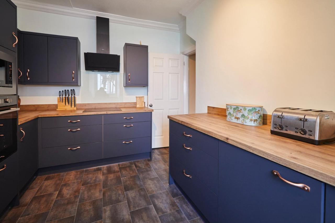 Host & Stay - The Garret Suite Whitby Eksteriør billede
