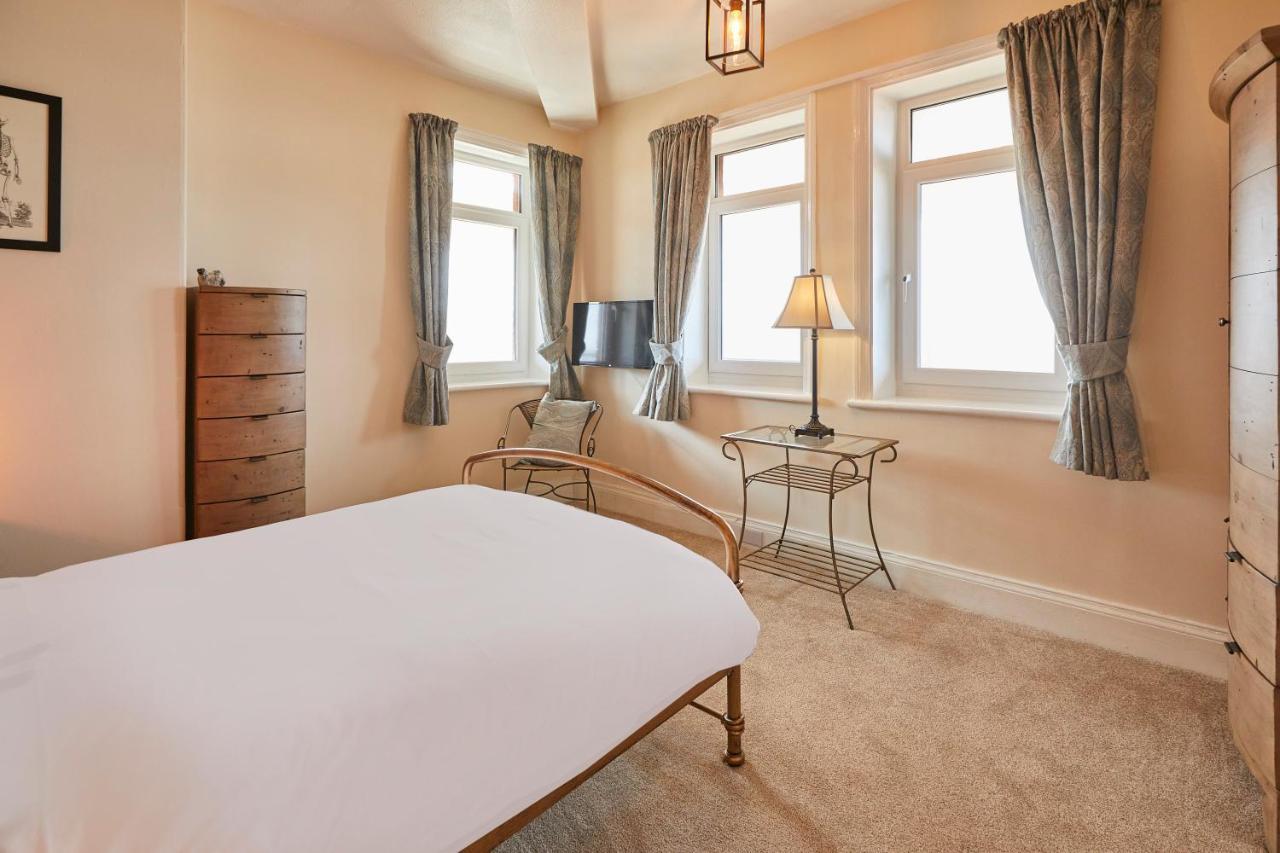 Host & Stay - The Garret Suite Whitby Eksteriør billede