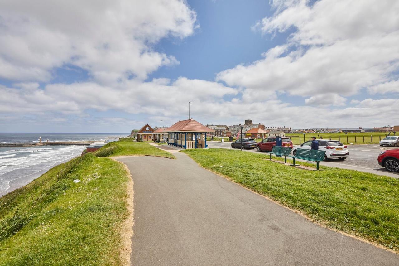 Host & Stay - The Garret Suite Whitby Eksteriør billede