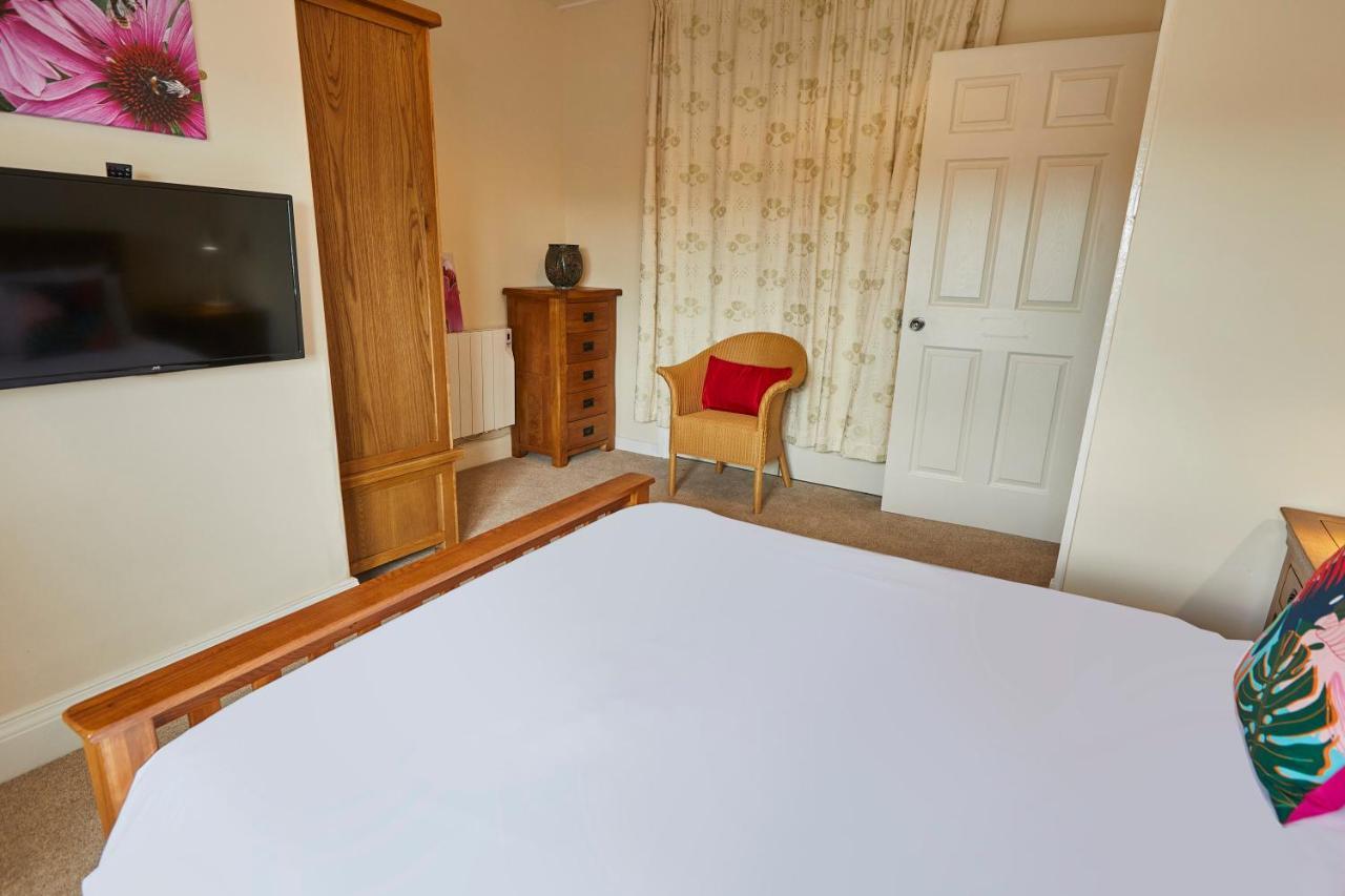 Host & Stay - The Garret Suite Whitby Eksteriør billede